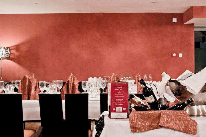 Dining 21 of 30