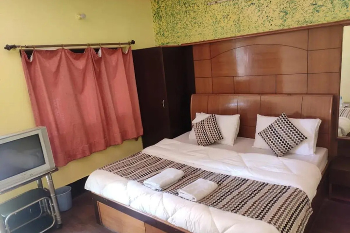 Hotel Deepraj Kausani