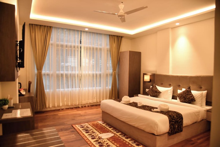 Room 8 of 22