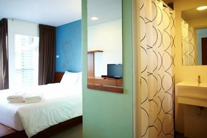 Room 25 of 41