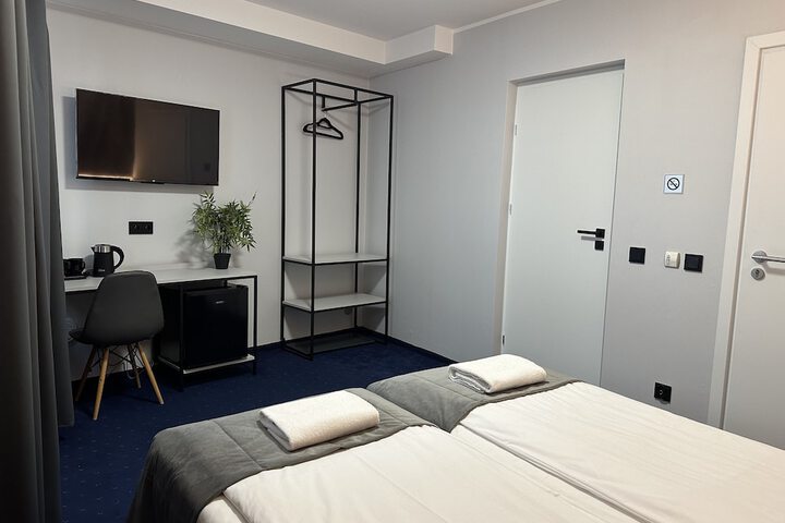 Room 11 of 14
