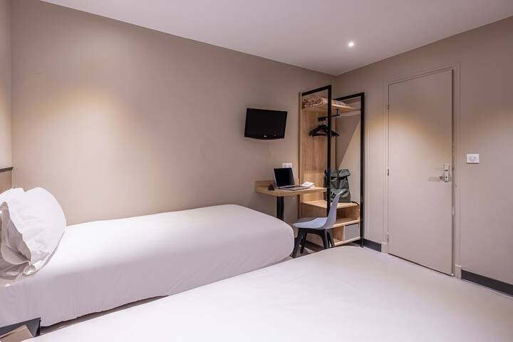 Room 22 of 64