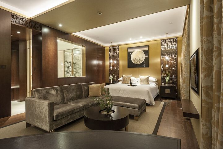 Room 10 of 58