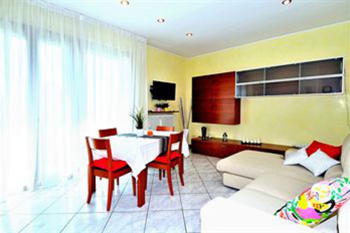 Room 739 of 871