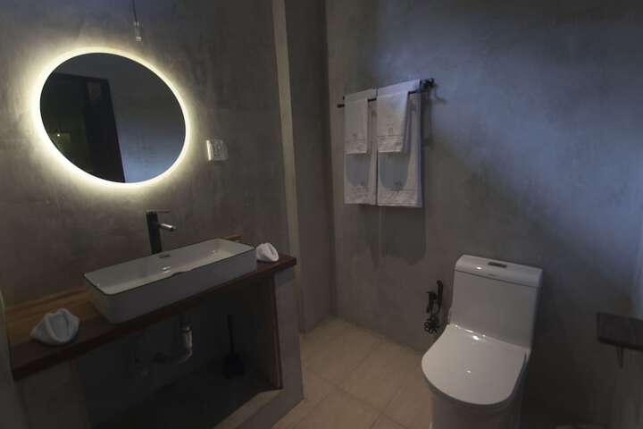 Room 46 of 105