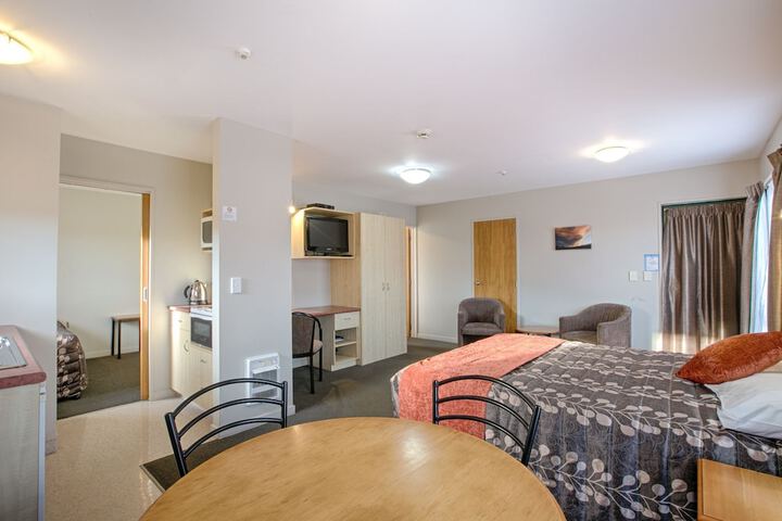 Room 19 of 37