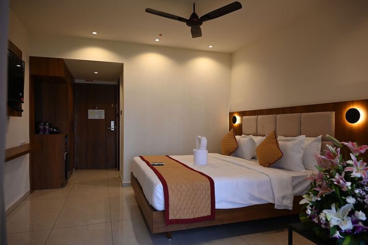 Room 32 of 68