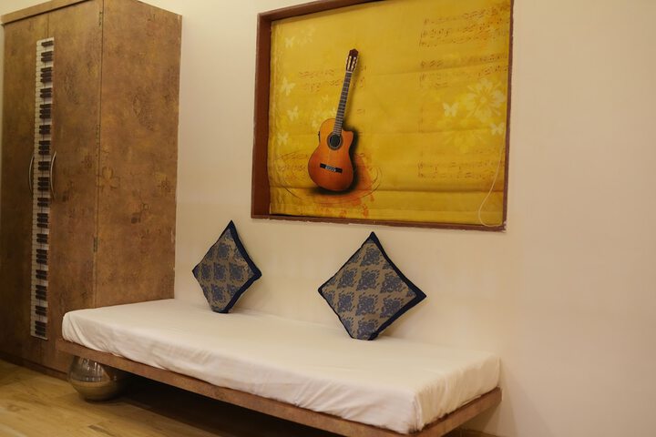Room 9 of 51