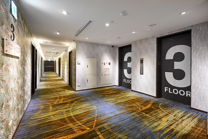 Ballroom/Hall 81 of 86