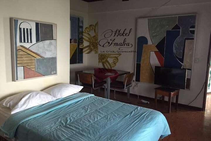 Room 11 of 37