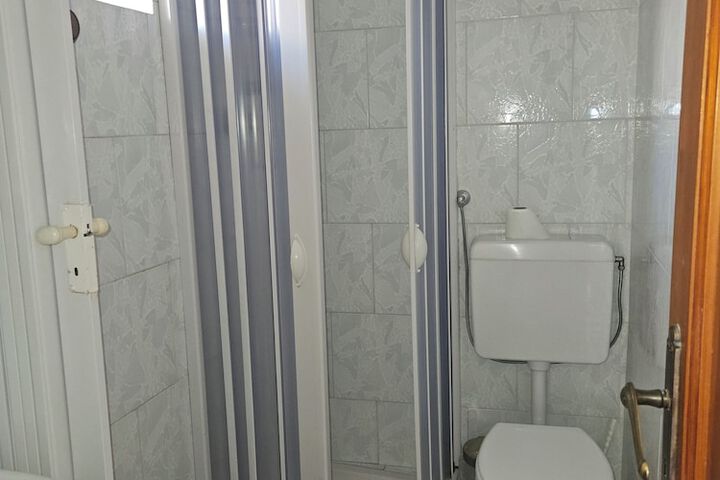 Room 92 of 107