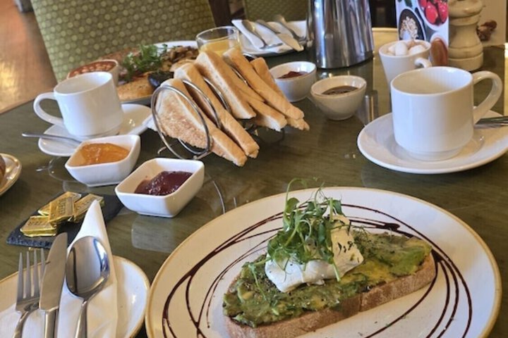 Breakfast/Coffee Service 25 of 47