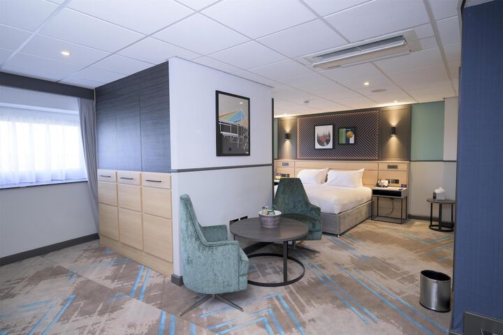 Room 65 of 124