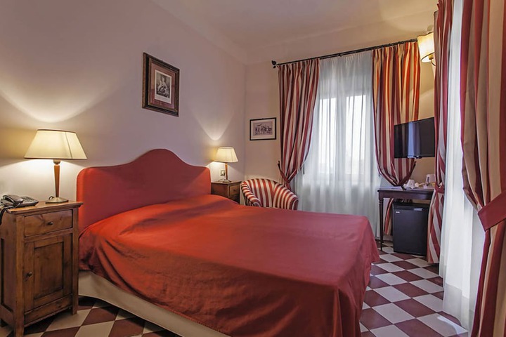 Room 14 of 45
