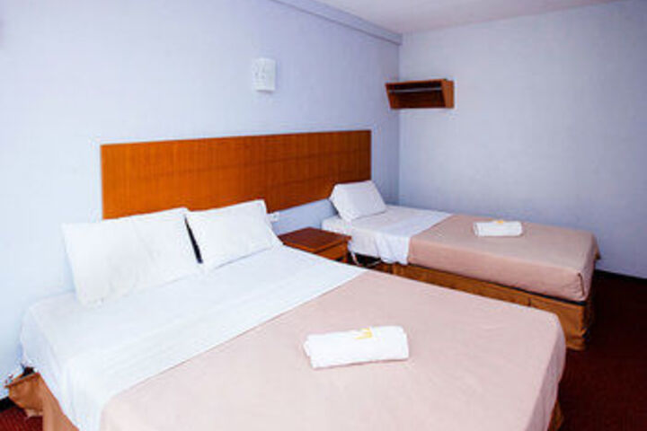 Room 12 of 43
