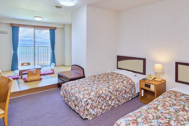 Room 15 of 130