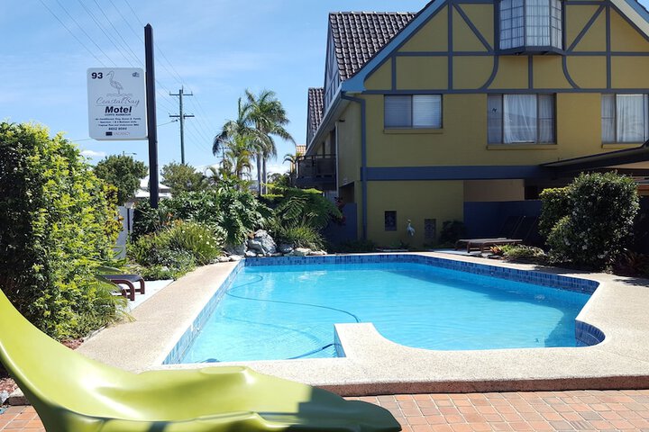Pool 68 of 70