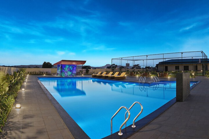 Pool 14 of 23