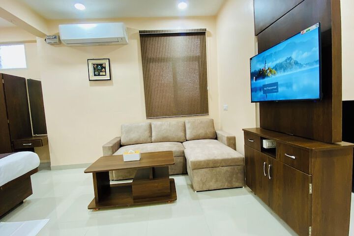 Room 14 of 51