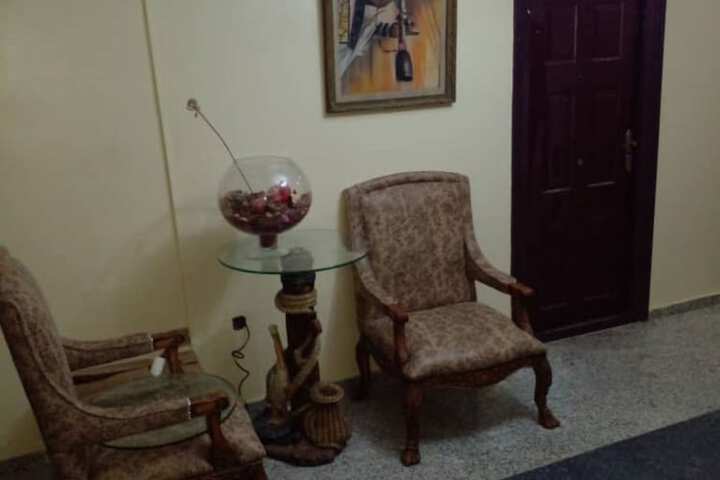 Room 6 of 17