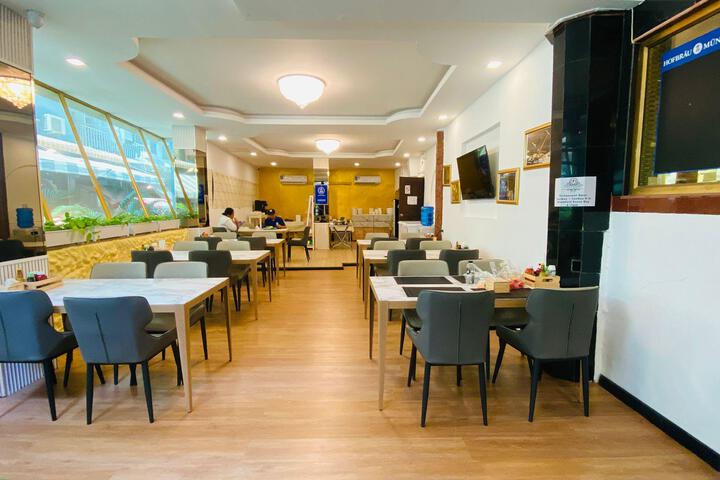 restaurant cafeteria