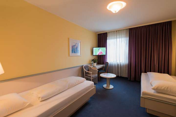 Room 13 of 57