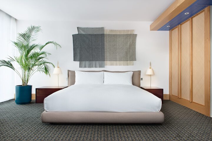 Room 15 of 114