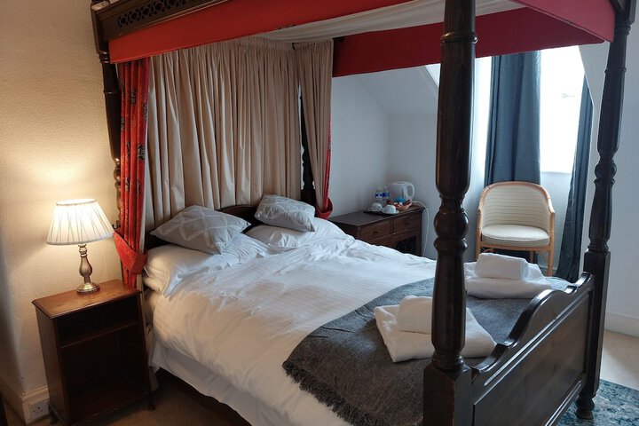 Room 6 of 47