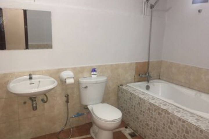 Room 8 of 31