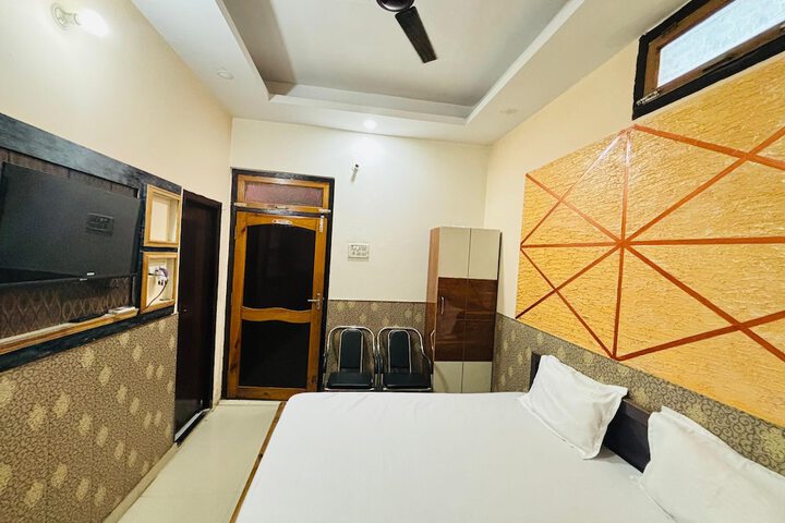 Room 7 of 20