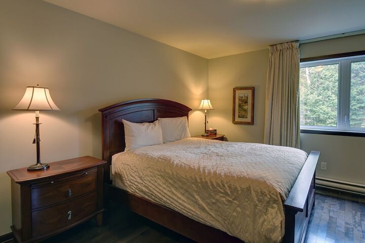 Room 5 of 142