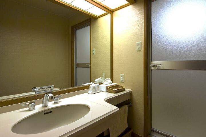 Clean Restrooms