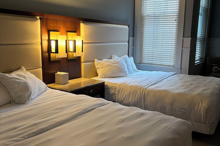 Room 15 of 27