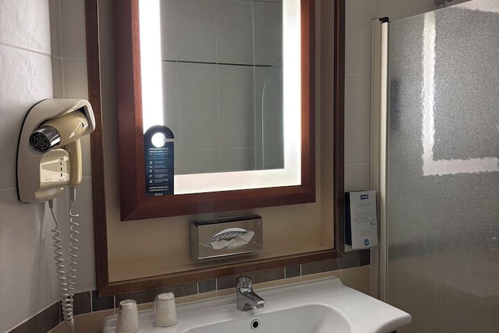 Room 135 of 136