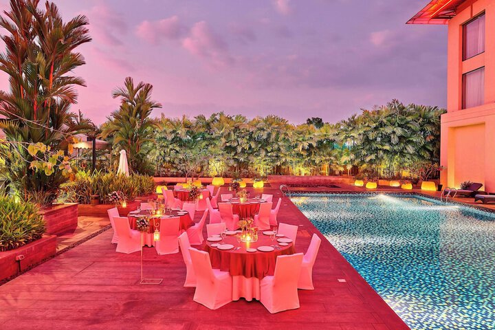 Pools & Facilities