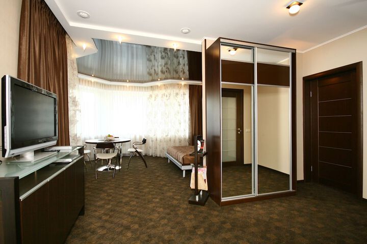 Room 5 of 29