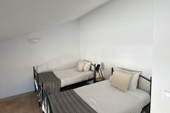 Room 12 of 53