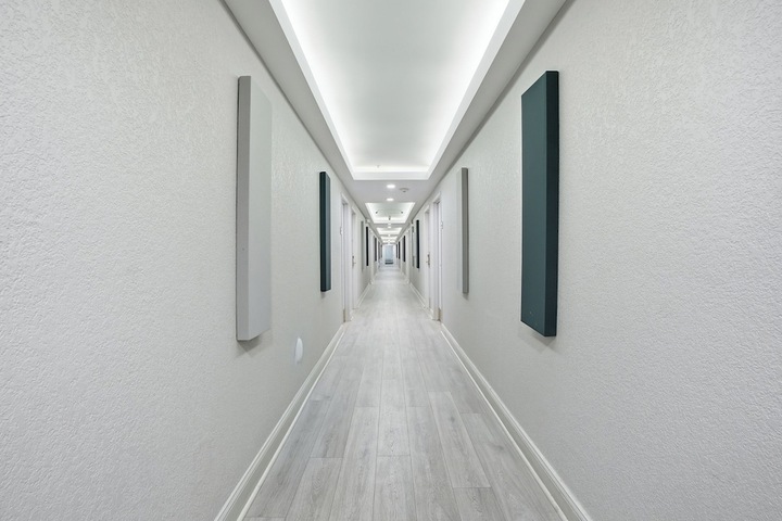 Ballroom/Hall 48 of 67