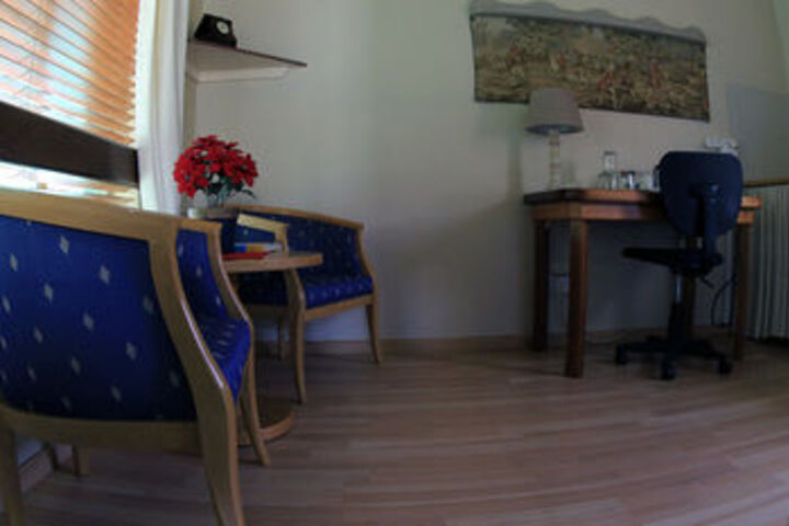 Room 61 of 66
