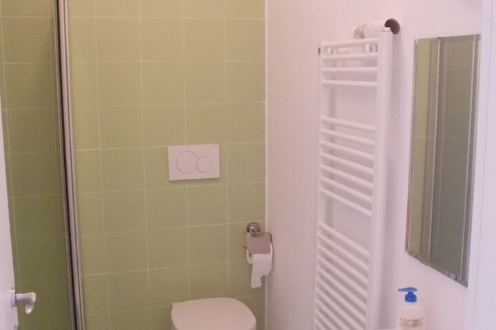 Room 9 of 46