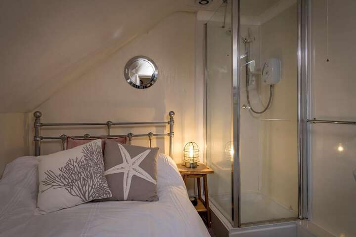 Room 10 of 53