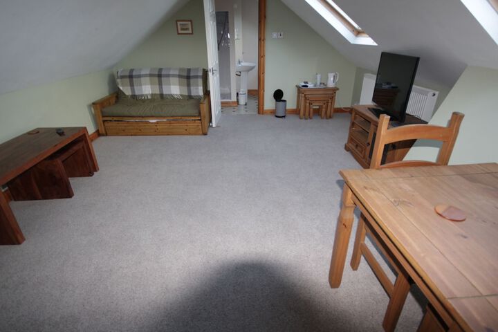 Room 16 of 28