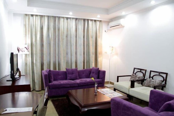 Room 12 of 21