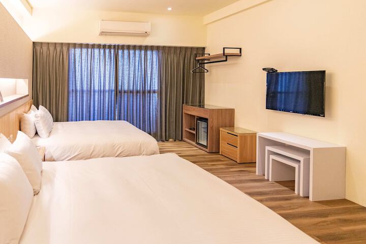 Room 28 of 59