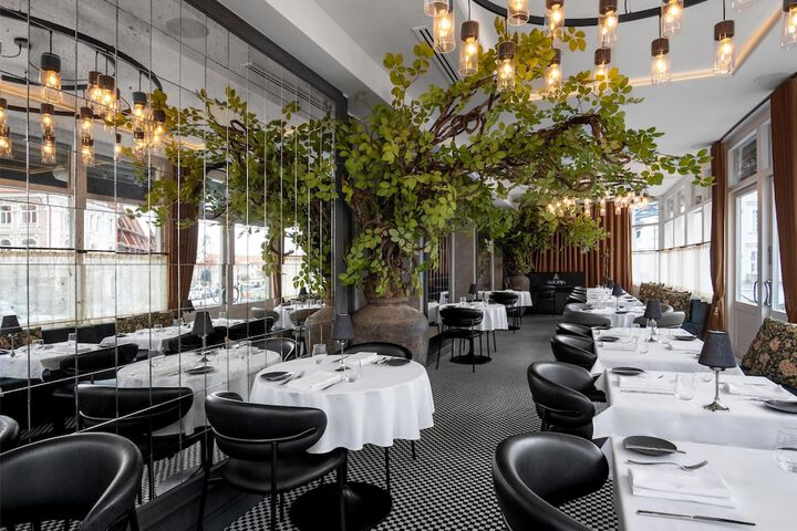 Dining 83 of 116