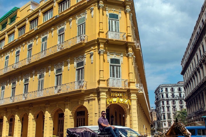 Hotel 8 of 38