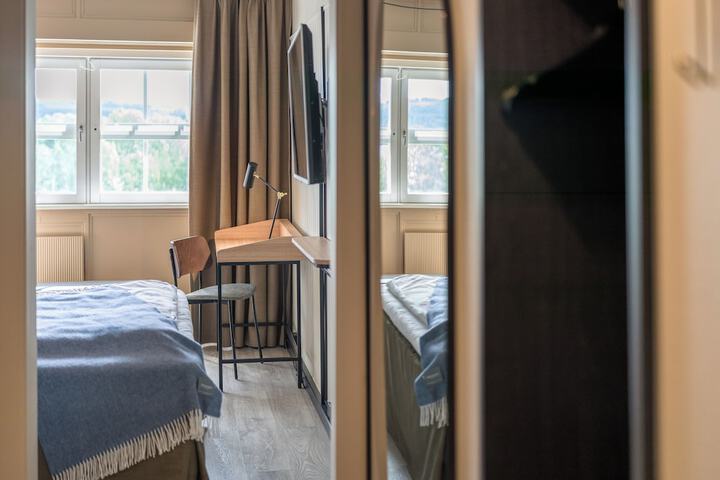 Room 8 of 47
