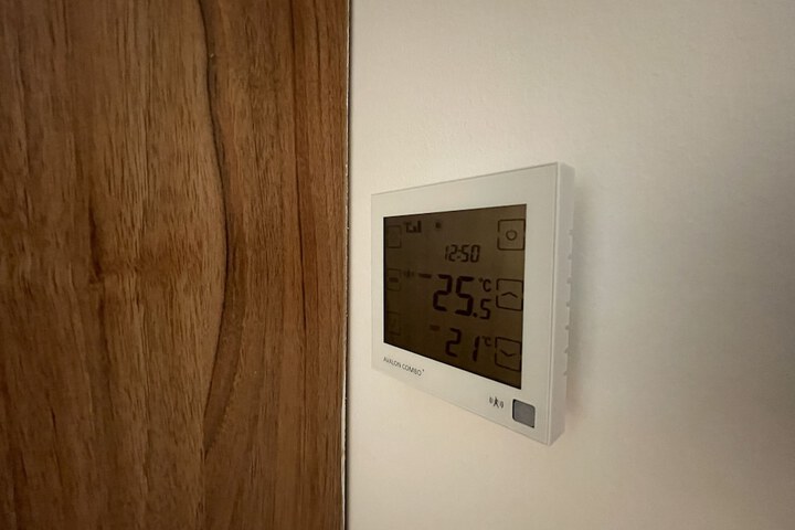 Room 17 of 50