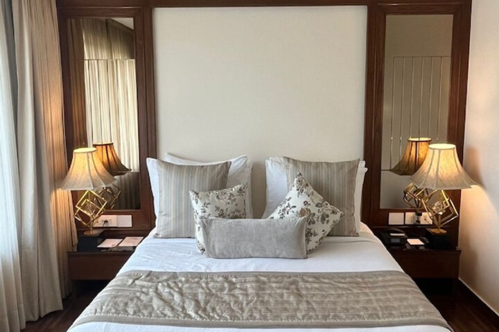 Room 32 of 99