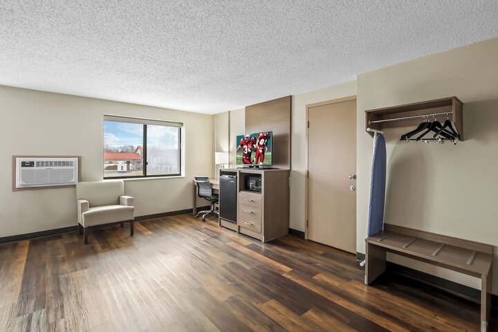 Room 15 of 36